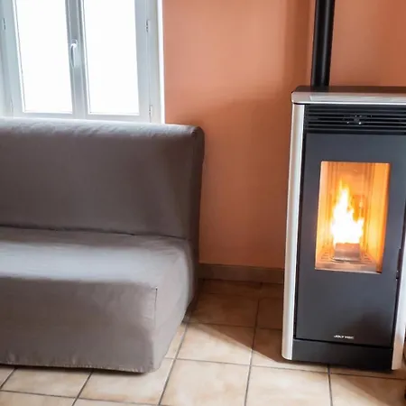 Maison Accueillante A Landos, 55 M², Cheminee Holiday home *