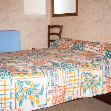 Holiday home Maison Accueillante A Landos, 55 M², Cheminee *